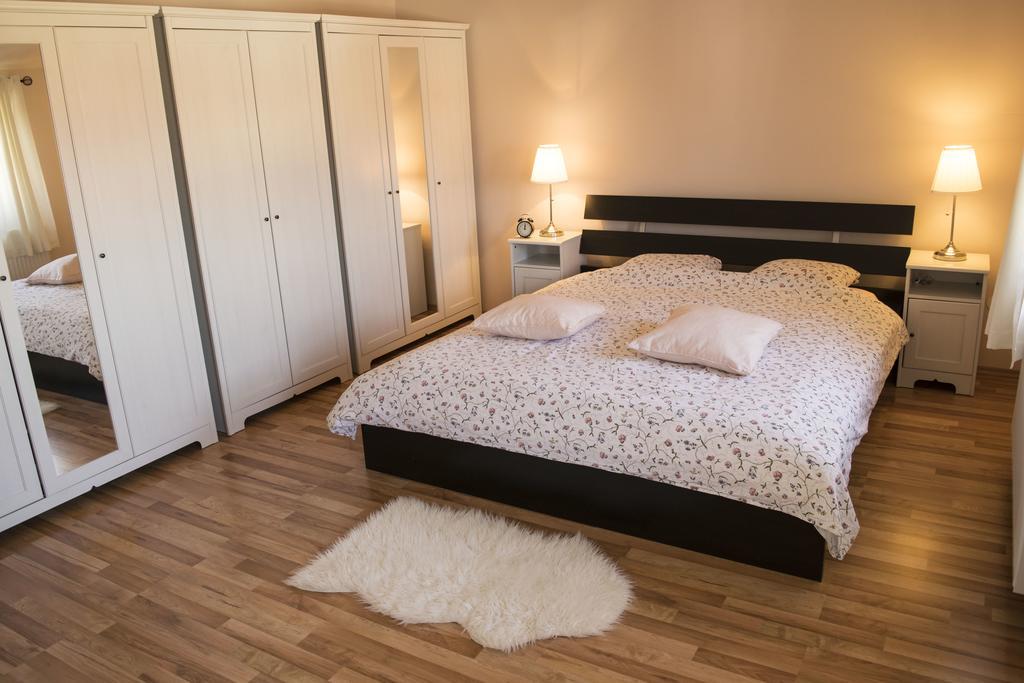 Jimmy Apartments Πούλα Εξωτερικό φωτογραφία